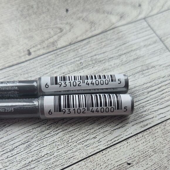 OFRA Black Eyeliner Set - Picture 2 of 3